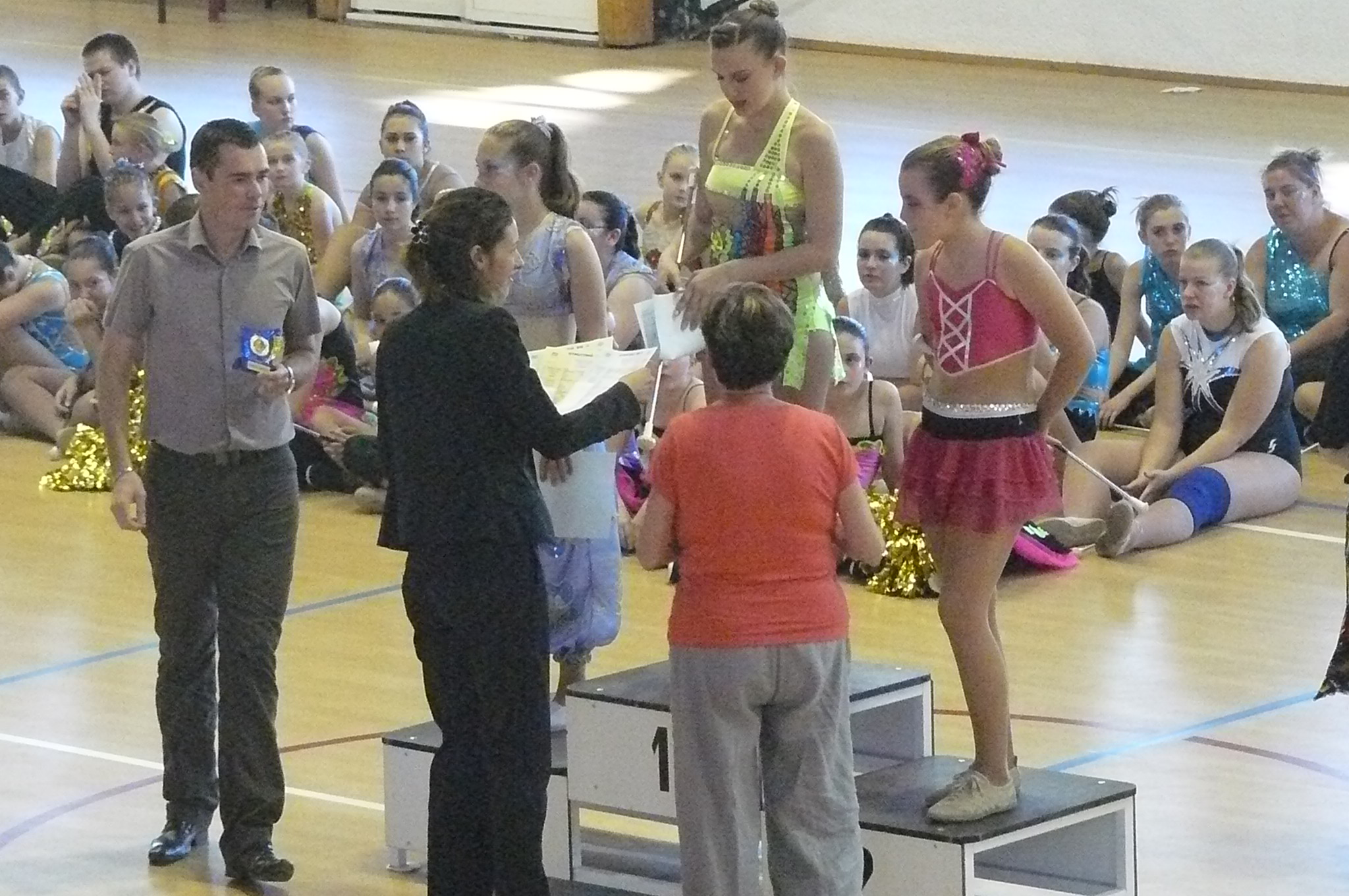 podium pour kelly