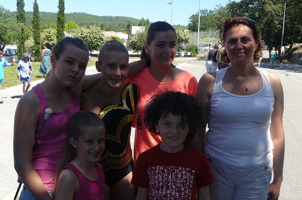 LES FILLES